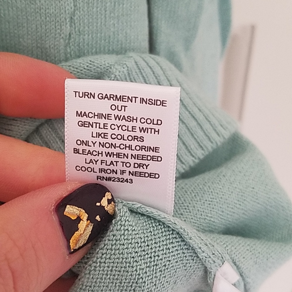 NY&Co sweater - Picture 6 of 6